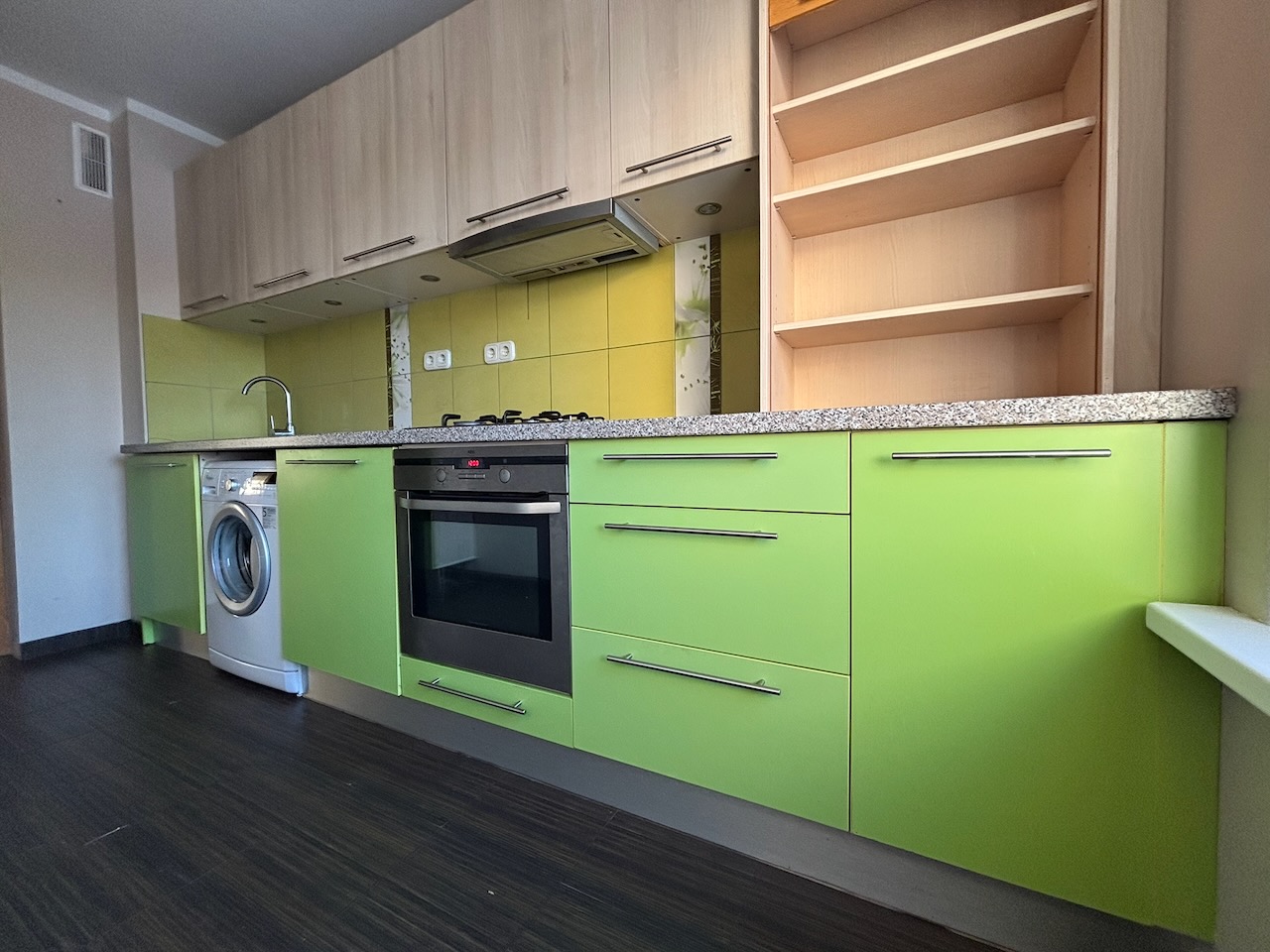 Virtuve ar visu nepieciešamo tehniku